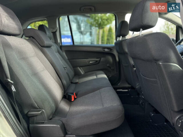 Бежевый Опель Зафира, объемом двигателя 1.8 л и пробегом 261 тыс. км за 6900 $, фото 45 на Automoto.ua