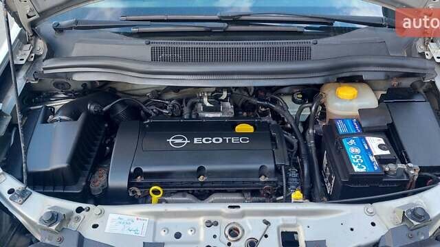 Бежевый Опель Зафира, объемом двигателя 1.6 л и пробегом 156 тыс. км за 5799 $, фото 75 на Automoto.ua