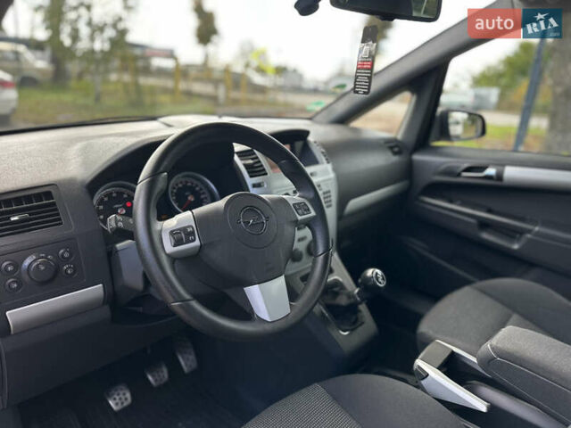 Бежевый Опель Зафира, объемом двигателя 1.8 л и пробегом 261 тыс. км за 6900 $, фото 23 на Automoto.ua