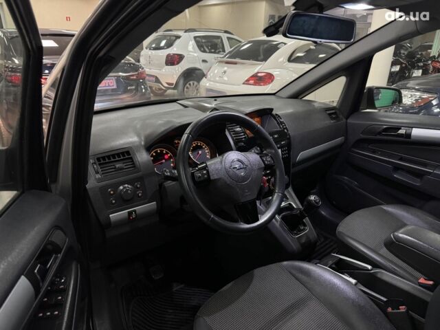 Бежевый Опель Зафира, объемом двигателя 0 л и пробегом 251 тыс. км за 6700 $, фото 9 на Automoto.ua