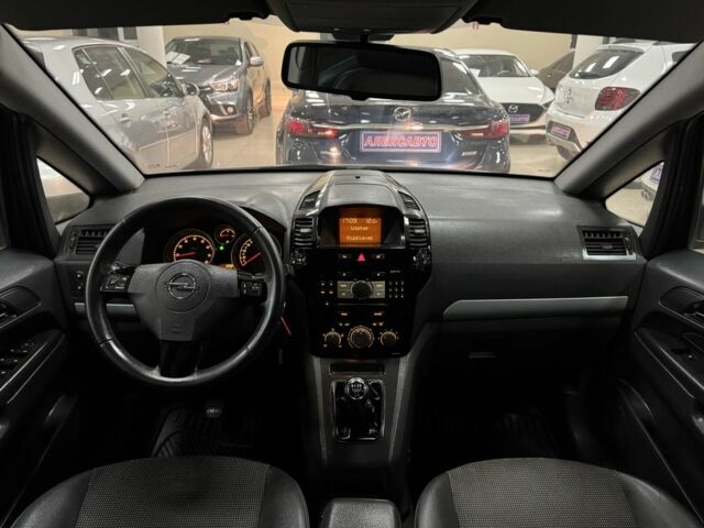 Бежевый Опель Зафира, объемом двигателя 1.8 л и пробегом 251 тыс. км за 6700 $, фото 10 на Automoto.ua