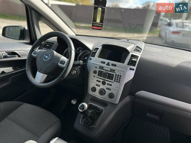 Бежевый Опель Зафира, объемом двигателя 1.8 л и пробегом 261 тыс. км за 6900 $, фото 52 на Automoto.ua