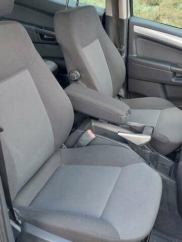 Бежевый Опель Зафира, объемом двигателя 1.6 л и пробегом 156 тыс. км за 5799 $, фото 53 на Automoto.ua