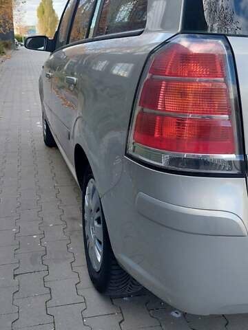 Бежевый Опель Зафира, объемом двигателя 1.6 л и пробегом 156 тыс. км за 5799 $, фото 14 на Automoto.ua