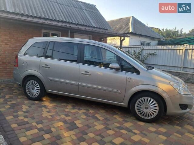 Опель Зафира 2008 в Кропивницком (Кировограде) на Automoto.ua Бежевый Опель Зафира, объемом двигателя 1.8 л и пробегом 1 тыс. км за 6300 $, фото 5 на Automoto.ua