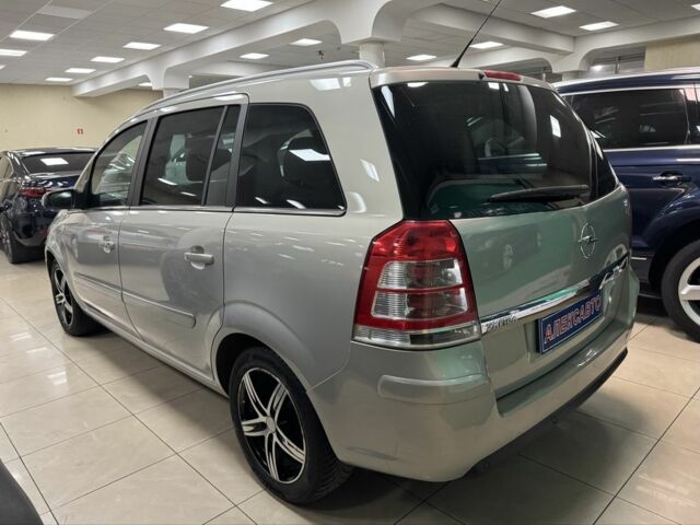 Бежевый Опель Зафира, объемом двигателя 1.8 л и пробегом 251 тыс. км за 6700 $, фото 1 на Automoto.ua