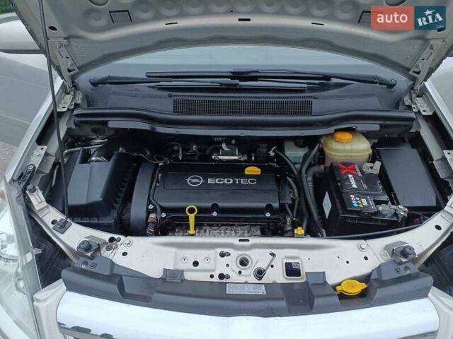 Бежевый Опель Зафира, объемом двигателя 1.8 л и пробегом 209 тыс. км за 6999 $, фото 21 на Automoto.ua