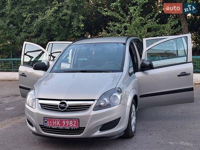 Бежевий Опель Зафіра, об'ємом двигуна 1.8 л та пробігом 178 тис. км за 7200 $, фото 4 на Automoto.ua