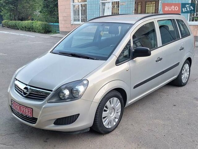 Бежевий Опель Зафіра, об'ємом двигуна 1.8 л та пробігом 178 тис. км за 7200 $, фото 2 на Automoto.ua