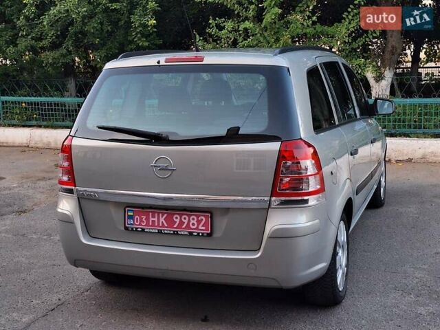 Бежевий Опель Зафіра, об'ємом двигуна 1.8 л та пробігом 178 тис. км за 7200 $, фото 22 на Automoto.ua