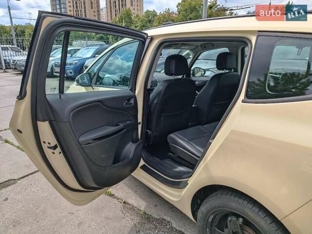 Бежевый Опель Зафира, объемом двигателя 2 л и пробегом 298 тыс. км за 9590 $, фото 26 на Automoto.ua