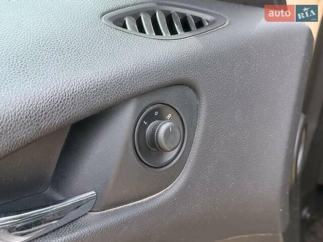 Бежевый Опель Зафира, объемом двигателя 2 л и пробегом 298 тыс. км за 9590 $, фото 16 на Automoto.ua