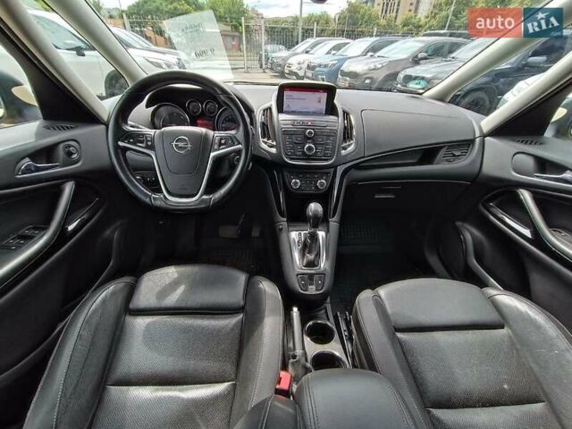 Бежевый Опель Зафира, объемом двигателя 2 л и пробегом 298 тыс. км за 9590 $, фото 27 на Automoto.ua