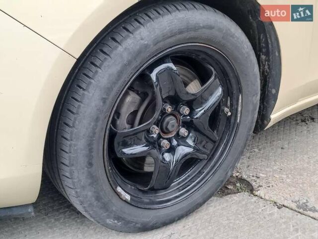 Бежевый Опель Зафира, объемом двигателя 2 л и пробегом 298 тыс. км за 9590 $, фото 4 на Automoto.ua