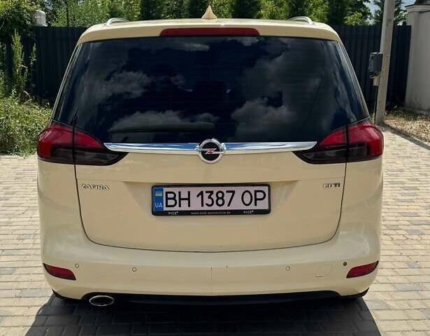 Бежевий Опель Зафіра, об'ємом двигуна 2 л та пробігом 306 тис. км за 254 $, фото 4 на Automoto.ua
