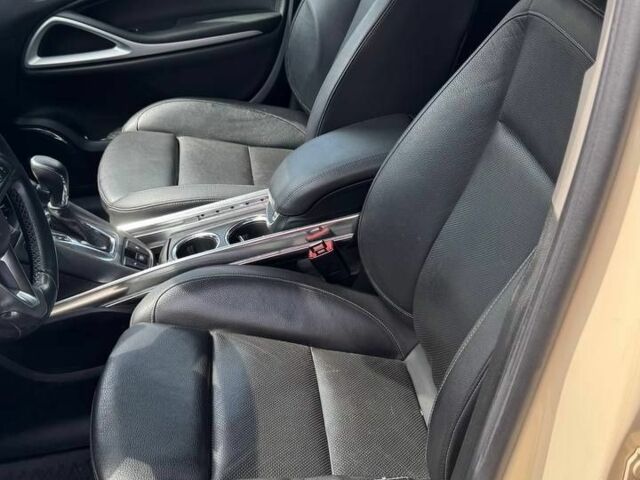 Бежевый Опель Зафира, объемом двигателя 2 л и пробегом 307 тыс. км за 10600 $, фото 6 на Automoto.ua