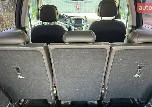 Бежевий Опель Зафіра, об'ємом двигуна 2 л та пробігом 306 тис. км за 254 $, фото 14 на Automoto.ua