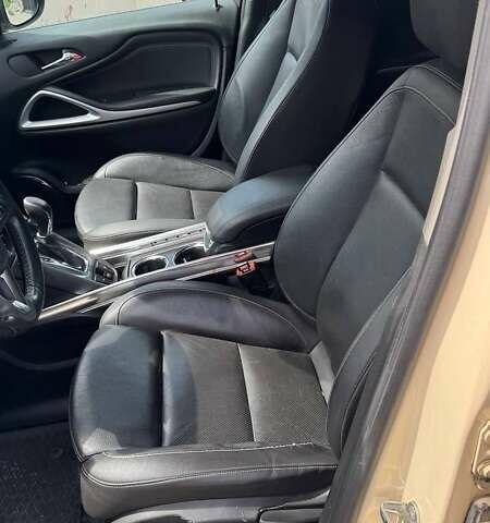 Бежевий Опель Зафіра, об'ємом двигуна 2 л та пробігом 306 тис. км за 254 $, фото 10 на Automoto.ua