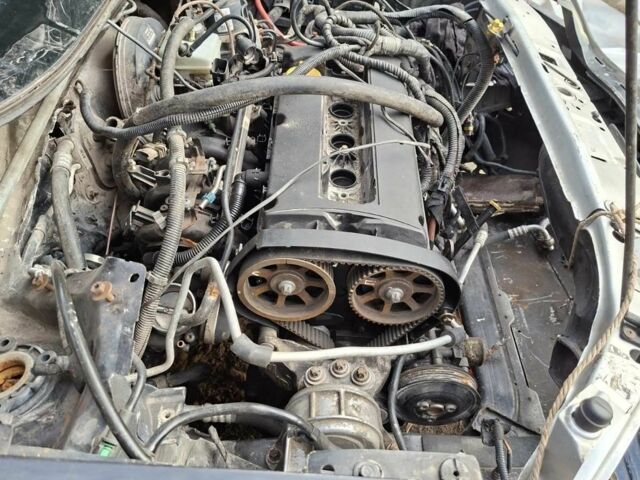 Черный Опель Зафира, объемом двигателя 1.6 л и пробегом 300 тыс. км за 2700 $, фото 5 на Automoto.ua