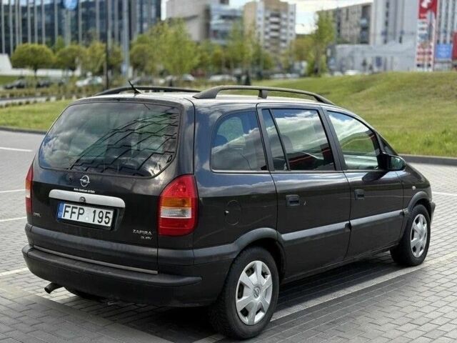 Черный Опель Зафира, объемом двигателя 2 л и пробегом 285 тыс. км за 1600 $, фото 4 на Automoto.ua