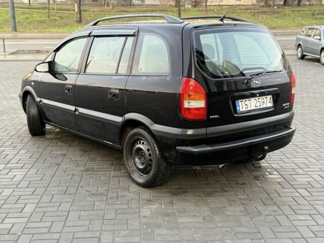 Черный Опель Зафира, объемом двигателя 2 л и пробегом 415 тыс. км за 1799 $, фото 4 на Automoto.ua