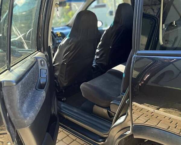 Черный Опель Зафира, объемом двигателя 2 л и пробегом 349 тыс. км за 3999 $, фото 16 на Automoto.ua