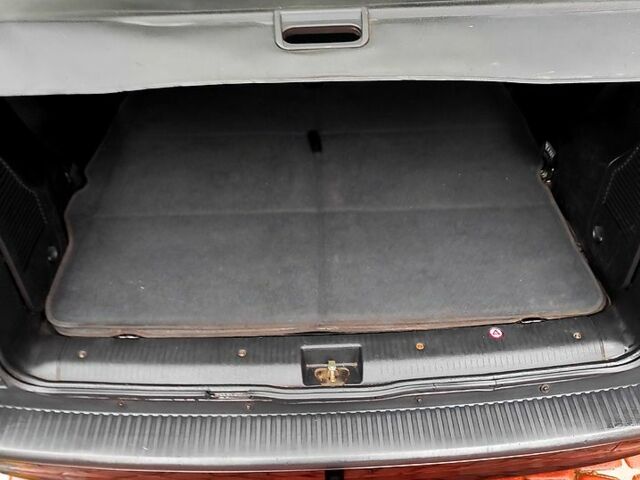 Чорний Опель Зафіра, об'ємом двигуна 1.8 л та пробігом 245 тис. км за 4000 $, фото 11 на Automoto.ua