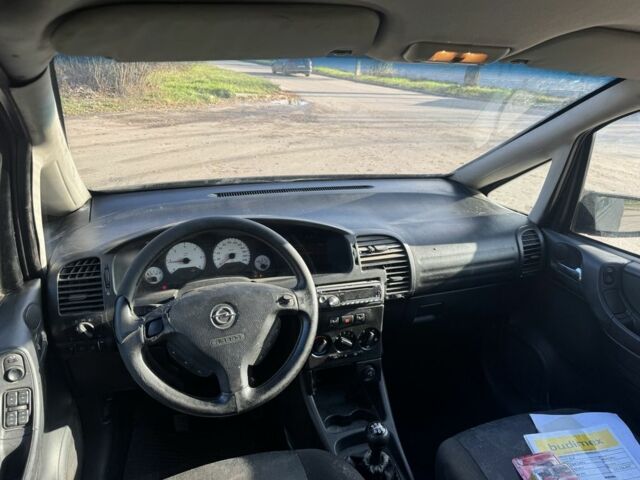 Чорний Опель Зафіра, об'ємом двигуна 2 л та пробігом 280 тис. км за 1400 $, фото 6 на Automoto.ua