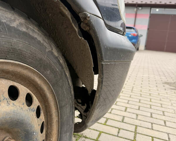 Черный Опель Зафира, объемом двигателя 2.2 л и пробегом 300 тыс. км за 1700 $, фото 9 на Automoto.ua