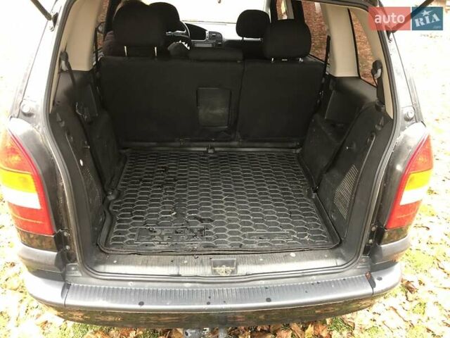 Черный Опель Зафира, объемом двигателя 1.8 л и пробегом 253 тыс. км за 4700 $, фото 5 на Automoto.ua