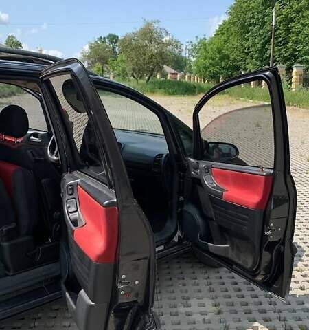 Чорний Опель Зафіра, об'ємом двигуна 2 л та пробігом 300 тис. км за 3800 $, фото 4 на Automoto.ua