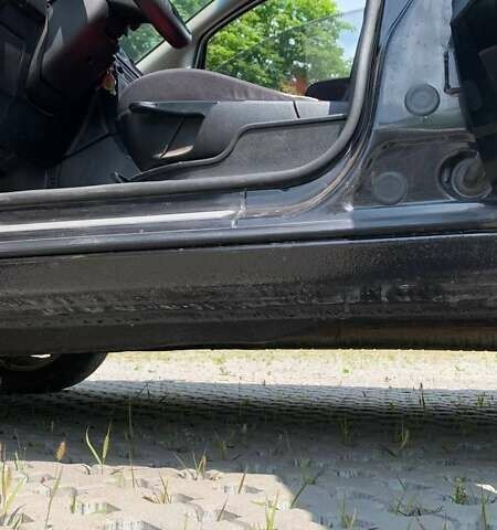 Чорний Опель Зафіра, об'ємом двигуна 2 л та пробігом 300 тис. км за 3800 $, фото 5 на Automoto.ua