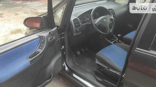 Чорний Опель Зафіра, об'ємом двигуна 1.6 л та пробігом 215 тис. км за 4600 $, фото 7 на Automoto.ua