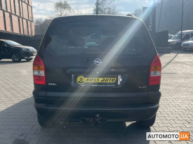 Черный Опель Зафира, объемом двигателя 2.2 л и пробегом 420 тыс. км за 3500 $, фото 4 на Automoto.ua