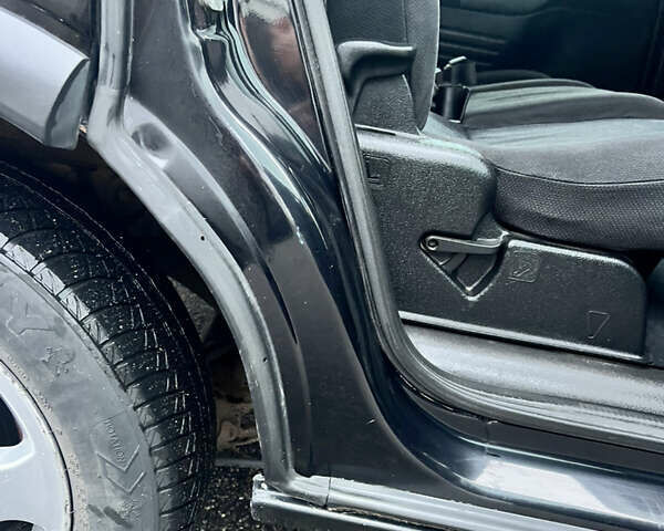 Черный Опель Зафира, объемом двигателя 2.2 л и пробегом 342 тыс. км за 4299 $, фото 29 на Automoto.ua