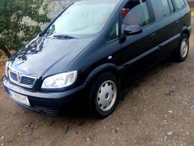 Черный Опель Зафира, объемом двигателя 1.6 л и пробегом 321 тыс. км за 3700 $, фото 3 на Automoto.ua