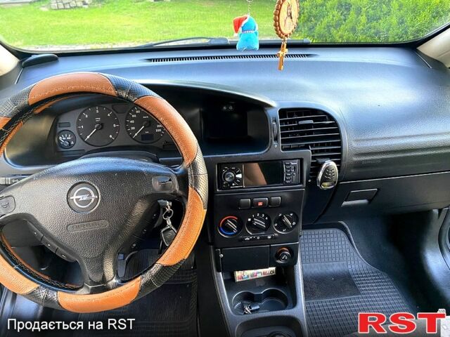 Чорний Опель Зафіра, об'ємом двигуна 2 л та пробігом 355 тис. км за 4000 $, фото 7 на Automoto.ua