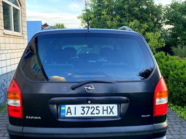 Чорний Опель Зафіра, об'ємом двигуна 2 л та пробігом 355 тис. км за 4000 $, фото 4 на Automoto.ua