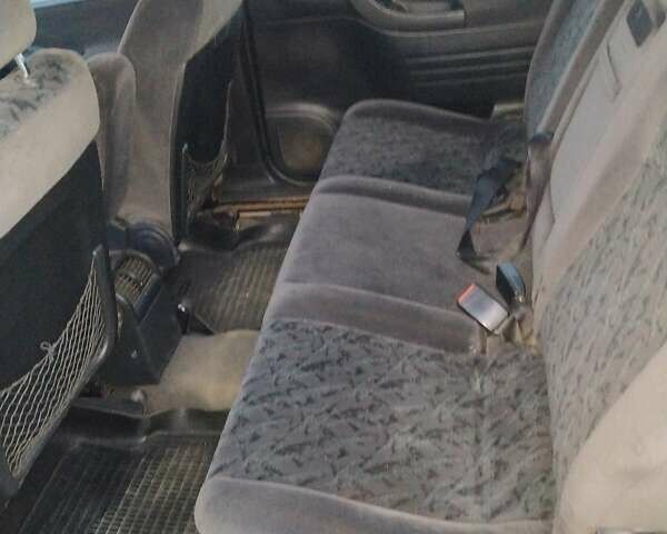 Черный Опель Зафира, объемом двигателя 2.2 л и пробегом 461 тыс. км за 4000 $, фото 5 на Automoto.ua