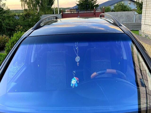 Чорний Опель Зафіра, об'ємом двигуна 2 л та пробігом 355 тис. км за 4000 $, фото 5 на Automoto.ua