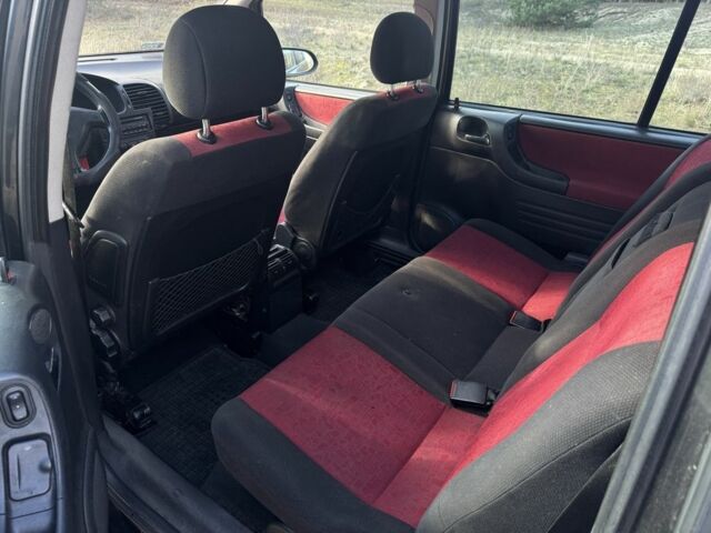 Черный Опель Зафира, объемом двигателя 2 л и пробегом 230 тыс. км за 1800 $, фото 5 на Automoto.ua