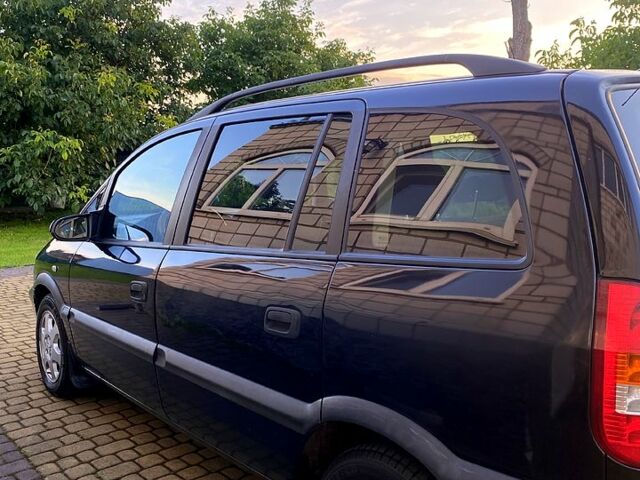 Чорний Опель Зафіра, об'ємом двигуна 2 л та пробігом 355 тис. км за 4000 $, фото 3 на Automoto.ua