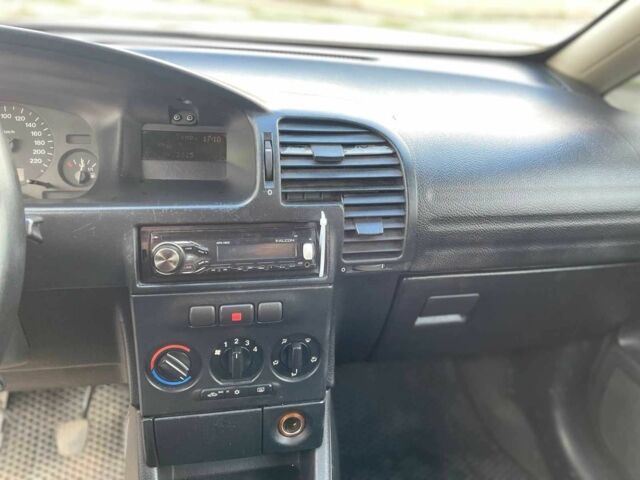 Чорний Опель Зафіра, об'ємом двигуна 2 л та пробігом 356 тис. км за 3455 $, фото 13 на Automoto.ua