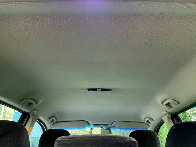 Чорний Опель Зафіра, об'ємом двигуна 2 л та пробігом 355 тис. км за 4000 $, фото 10 на Automoto.ua