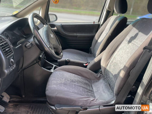 Черный Опель Зафира, объемом двигателя 2.2 л и пробегом 420 тыс. км за 3500 $, фото 7 на Automoto.ua