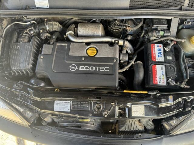 Черный Опель Зафира, объемом двигателя 2 л и пробегом 230 тыс. км за 1800 $, фото 6 на Automoto.ua