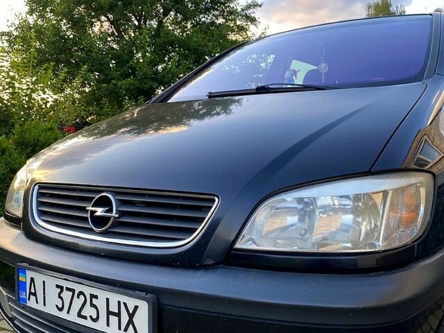 Чорний Опель Зафіра, об'ємом двигуна 2 л та пробігом 355 тис. км за 4000 $, фото 2 на Automoto.ua