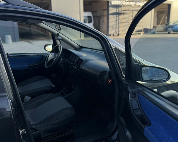 Чорний Опель Зафіра, об'ємом двигуна 2.2 л та пробігом 343 тис. км за 2299 $, фото 11 на Automoto.ua