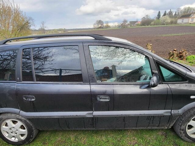 Черный Опель Зафира, объемом двигателя 2 л и пробегом 1 тыс. км за 3800 $, фото 2 на Automoto.ua