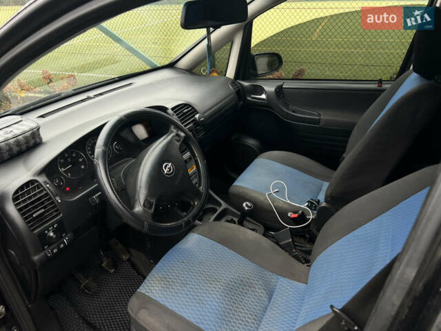 Черный Опель Зафира, объемом двигателя 2.17 л и пробегом 299 тыс. км за 2649 $, фото 8 на Automoto.ua